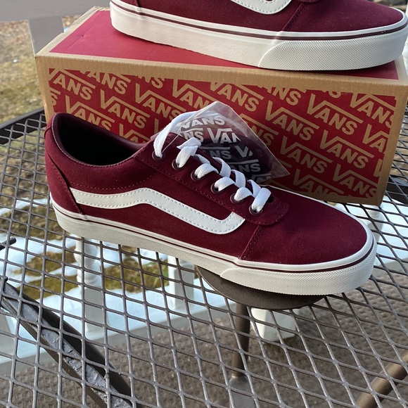 BRAND NEW Women's Vans Ward Burgundy size 9.0 Low Top Classic Sneaker Skate Shoe - Picture 13 of 14